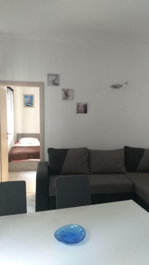 Danijel Apartment Novi Vinodolski Exterior foto